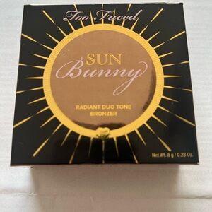 Too Faced Sun Bunny Bronzing Duo